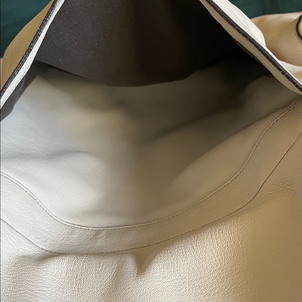 Dolce & Gabbana Miss Catch cream leather bag - Picture 8 of 16